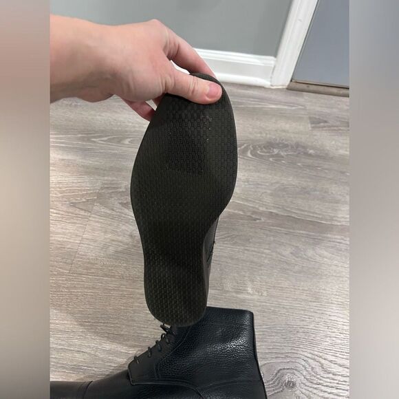 New Boss Oracle Cap Toe Men Boots Size 7.5 Black